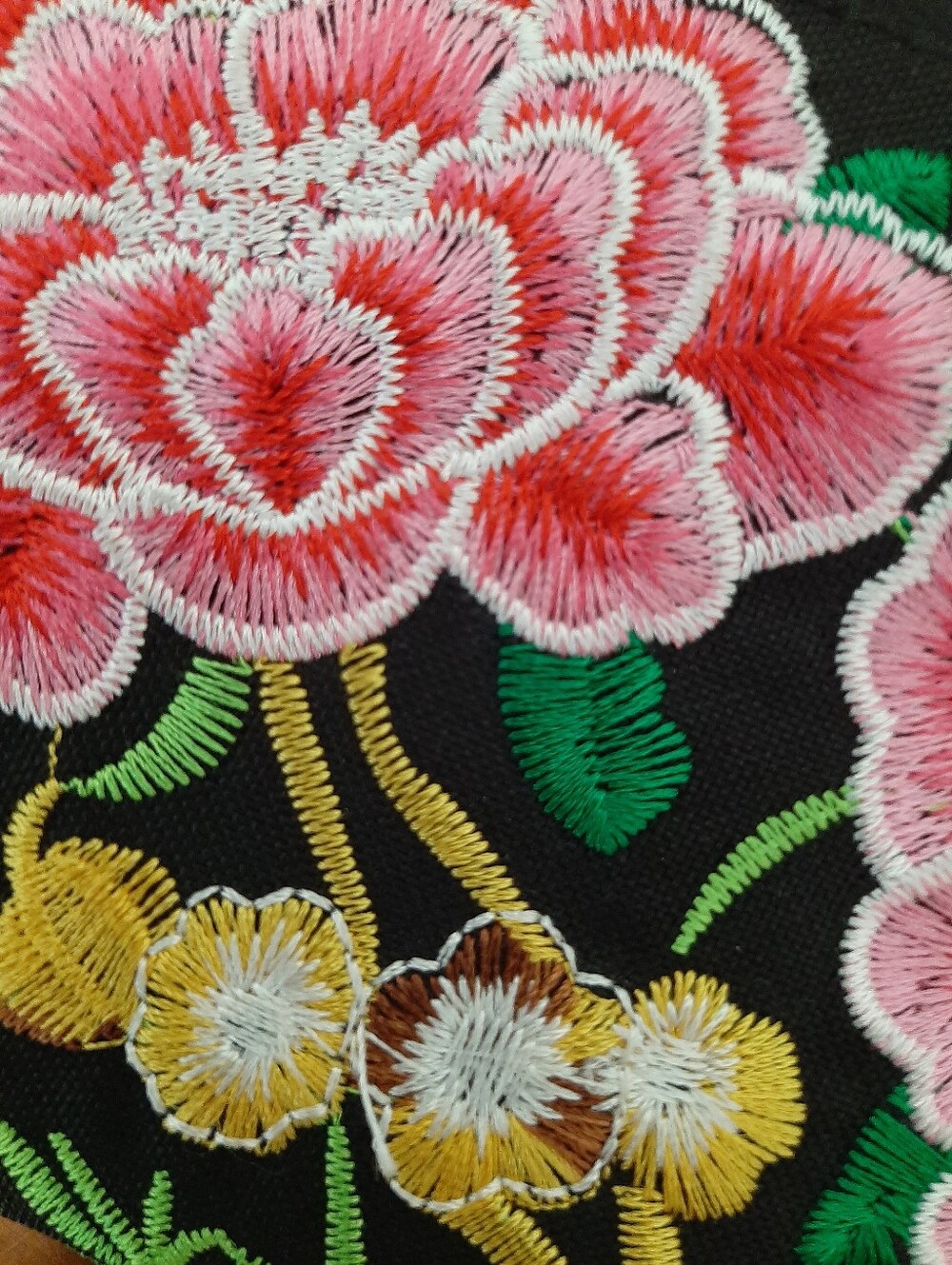 Unique Coquette Embroidered Floral Zip Wallet - Black with Pink Flowers - Picture 15 of 15
